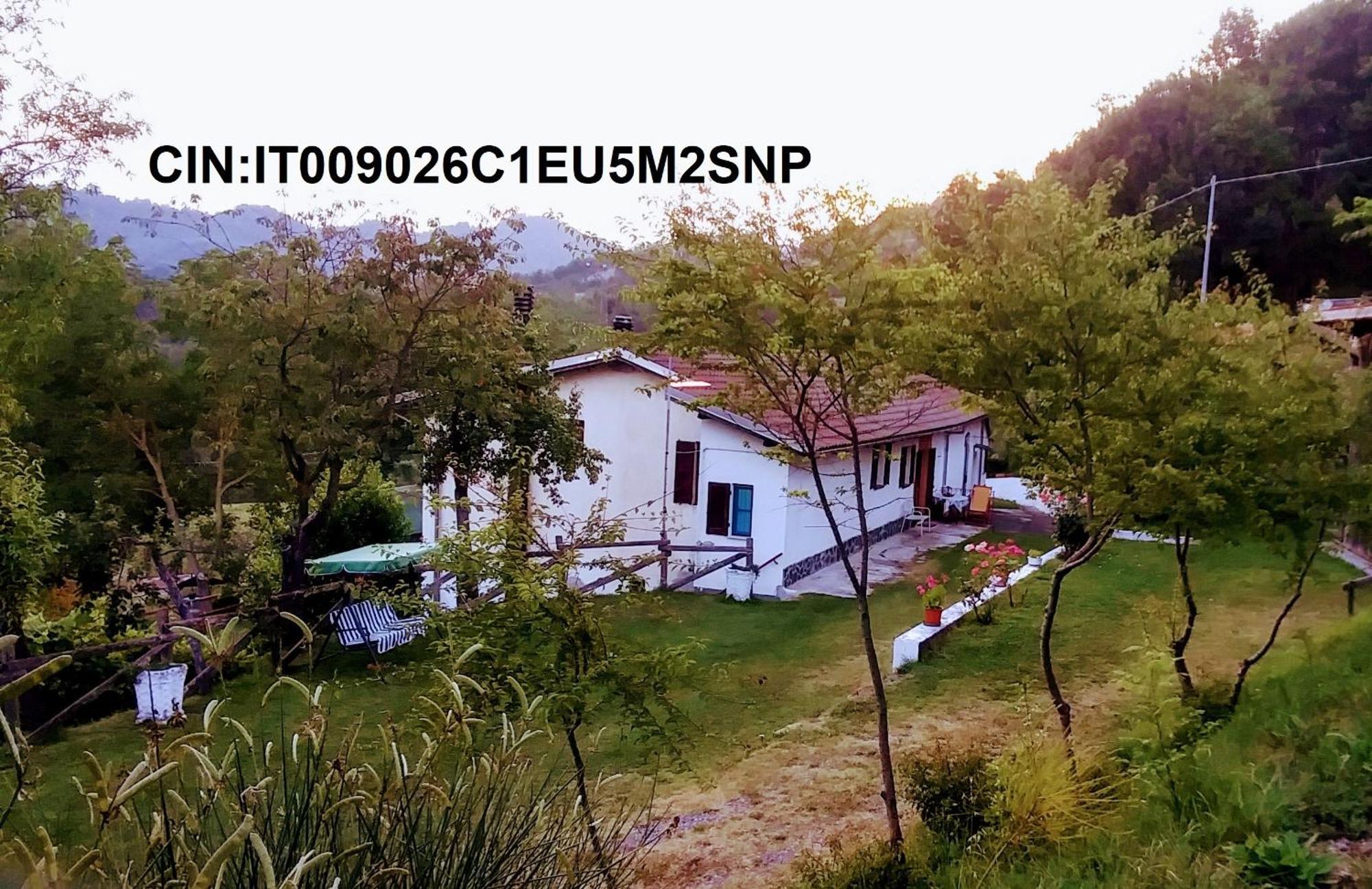 B&B La Casa Del Daino Millesimo Luaran gambar